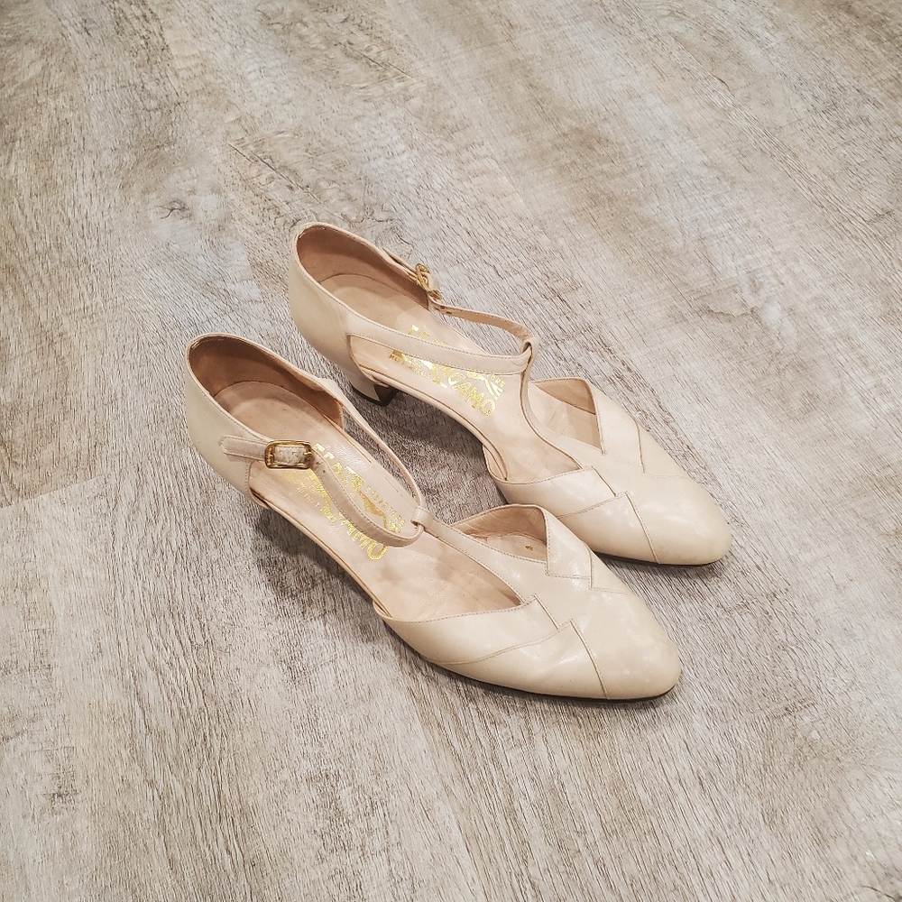 Salvatore Ferragamo Beige Leather Heels Made in Italy
